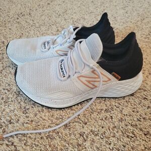 Girls New Balance 4.5